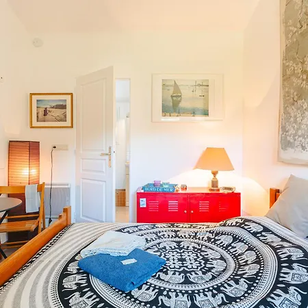 Bed & Breakfast Independante Dans Maison 3*