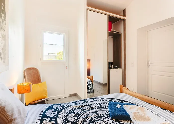 Independante Dans Maison Alojamento de Acomodação e Pequeno-almoço 3*