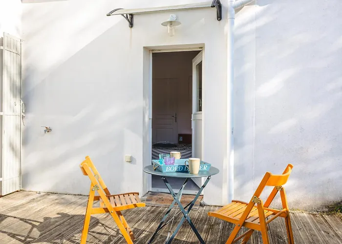 Independante Dans Maison Alojamento de Acomodação e Pequeno-almoço 3*