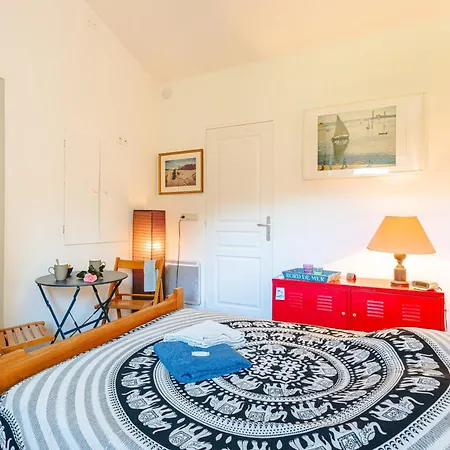 Bed & Breakfast Independante Dans Maison Le Chateau-d'Oleron